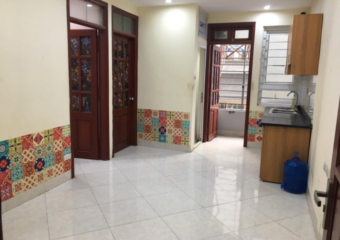 Cho thuê chung cư mini tầng 5 diện tích 45m 2 ngủ 1 khách, cạnh hồ Phương Liệt, Thanh Xuân