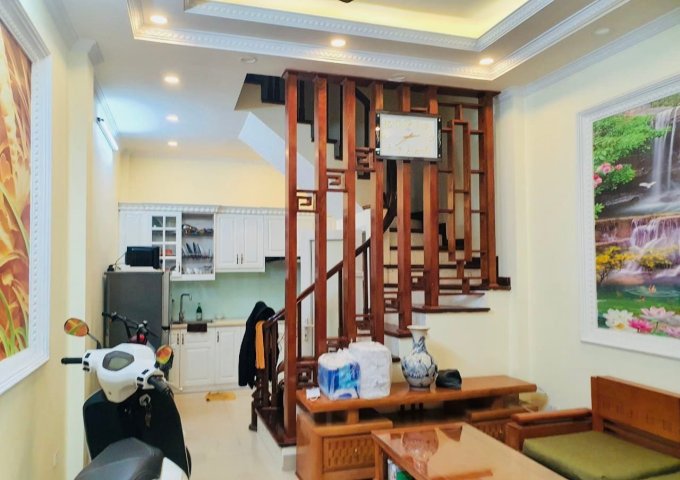 cần bán nhà ngõ 331 bát khối ,long biên gia lâm ,hà nội