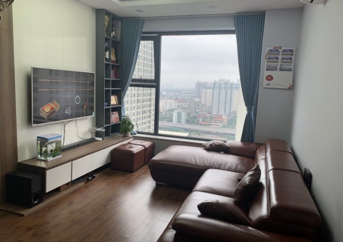 Bán gấp căn hộ 83m2. Tại chung cư An Bình City, giá 3 tỷ 3, có nội thất.