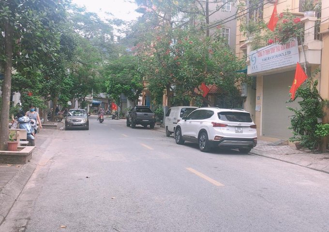 LÔ GÓC, Kinh Doanh, Ô TÔ Tránh, 60m2, MT5.2m, Nguyễn Sơn, Bồ Đề, Nhỉnh 9 Tỷ