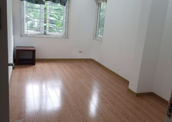 Cho thuê tập thể D16 Phương Mai, 3 phòng ngủ - 2vs, 100m2, đủ đồ, 11 triệu/tháng. LH 0377983070 