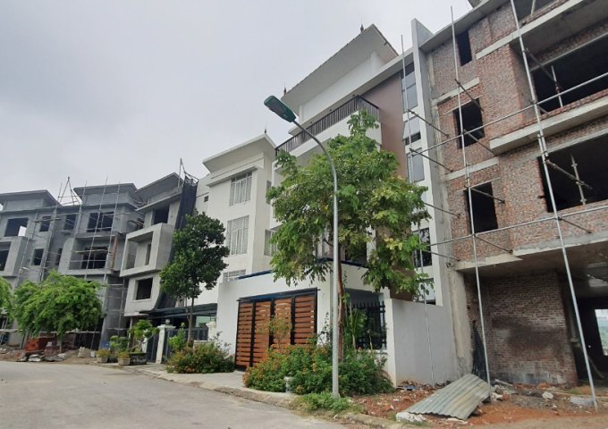 Bán căn biệt thự Hồ Thiên Nga, Vĩnh Yên. Lh 0974209946