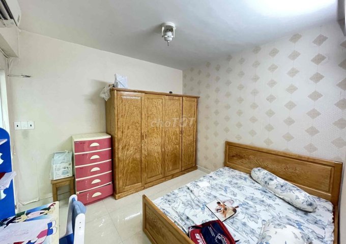 Chính Chủ Cần Bán Gấp Căn Hộ Chung Cư Nhiêu Tứ Phường 7, Quận Phú Nhuận.