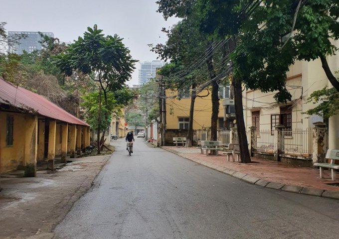 Cần bán nhà ô tô đỗ cửa kinh doanh đỉnh mặt phố Lệ Mật 92m2, Mặt tiền 8m, giá 9.9 tỷ.