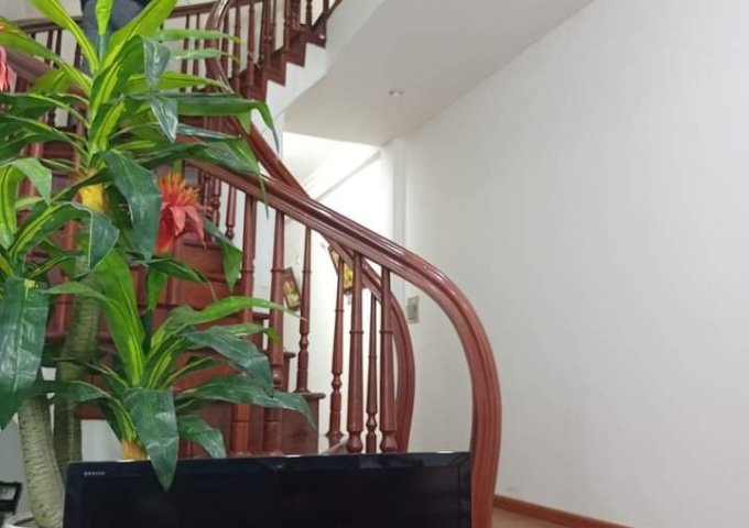 Cần bán nhà ô tô đỗ cửa kinh doanh đỉnh mặt phố Lệ Mật 92m2, Mặt tiền 8m, giá 9.9 tỷ.