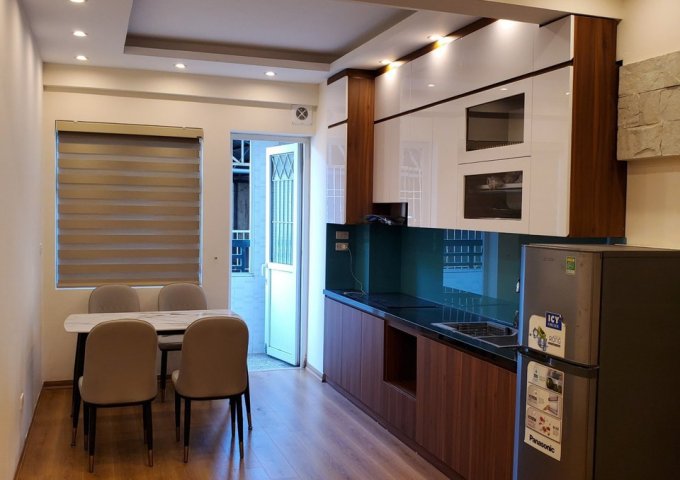 Cho thuê Chung cư số 10 Hoa Lư, 2 phòng ngủ - 1vs, 65m2, gần full đồ, 12.5 triệu/tháng. LH 0377983070 