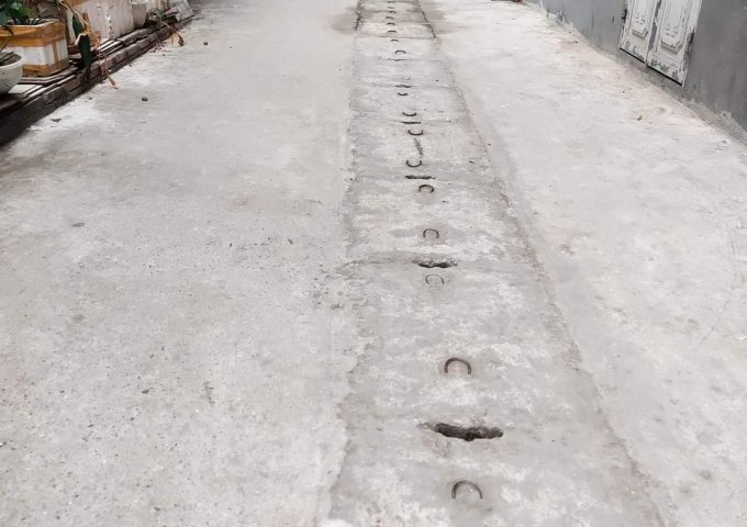 Phan Trọng Tuệ( khu tập thể 116, Thanh Liệt , Thanh Trì, Hà Nội) 40/45 5 4.2 2.85 tỷ