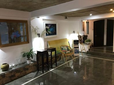 Bán Tòa Căn Hộ 10 Tầng Đặng Thai Mai 180m2 – 9.2m Mặt Tiền – Giá Bán 78 Tỷ