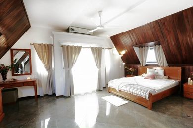 Bán Tòa Căn Hộ 10 Tầng Đặng Thai Mai 180m2 – 9.2m Mặt Tiền – Giá Bán 78 Tỷ