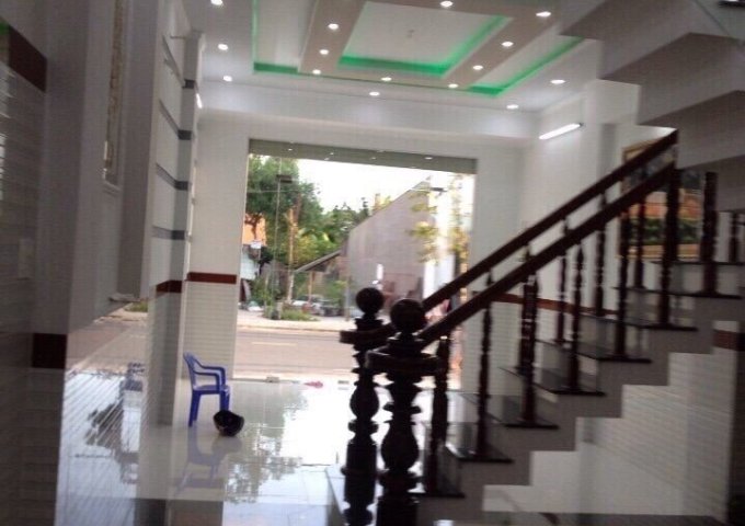  Nhà bán 2 lầu mặt tiền Đồng Văn Cống,vị trí đẹp,dt 4.48x12.5,hướng Nam,giá 6 tỷ 