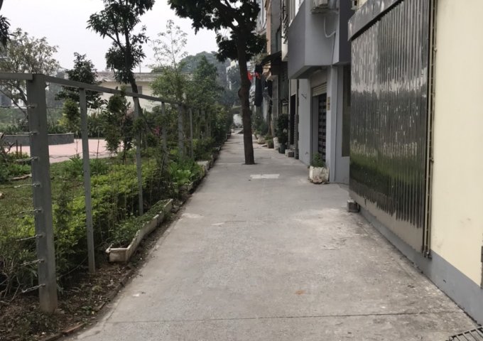 CHÍNH CHỦ CẦN BÁN ĐẤT NGÕ 257/4/25 Số nhà 25 hẻm 4 ngõ 257
TRUNG VĂN, TỪ LIÊM, HÀ NỘI