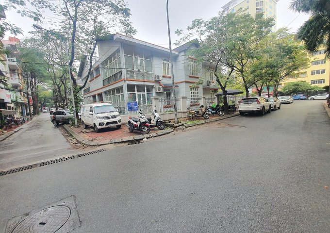 Cho thuê nhà phố Đỗ Quang 50m 5 tầng giá 20tr 0903409888
