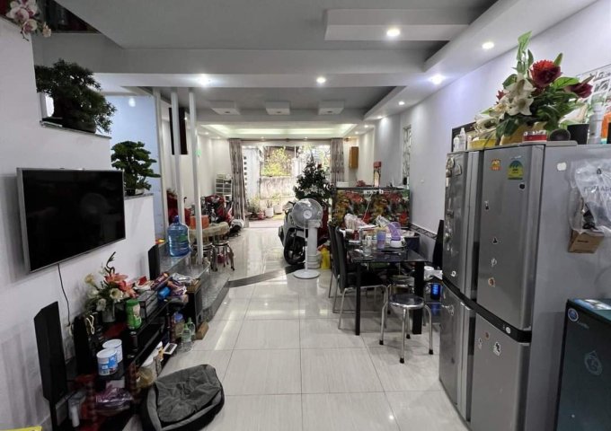 Bán nhà riêng tại Đường Cầm Bá Thước, Phú Nhuận,  Hồ Chí Minh diện tích 46.5m2  giá 10.5 Tỷ