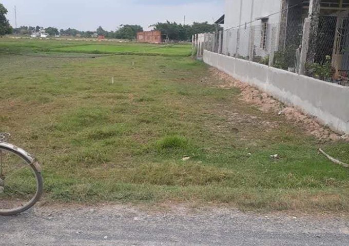 Cần bán gấp lô đất ngay 1 xẹt đường DT 825, xã Đức Hòa Thượng, 5x21( 105m2), giá 1 tỷ 5 thương lượng