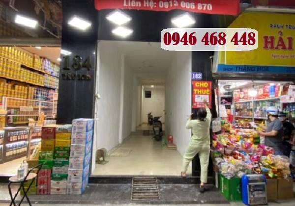 Gia đình có nhu cầu cho thuê cửa hàng mặt phố 182 Tây Sơn, 12tr; 0946468448