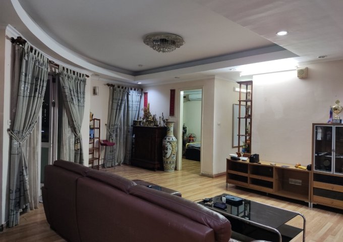 Cho thuê chung cư Hacisco 107 Nguyễn Chí Thanh, 3 phòng ngủ - 2vs, 114m2, full đồ, 12 triệu. LH 0377983070 