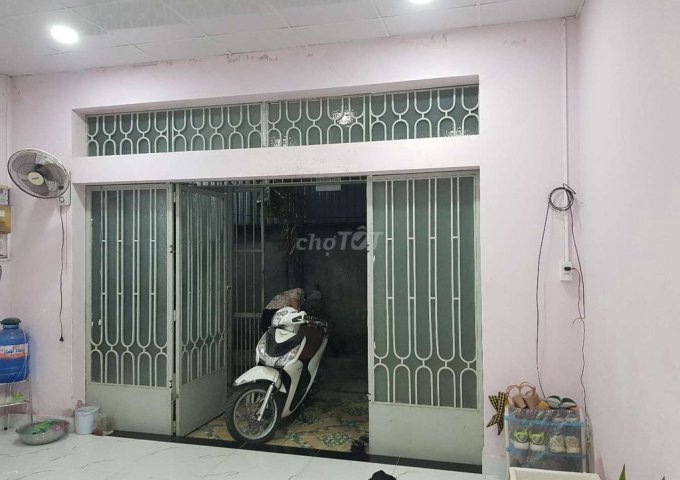 CHÍNH CHỦ BÁN NHÀ CẤP 4 GẦN CÔNG TY SAMSUNG - KCN CAO TPHCM, HẺM XE HƠI VÀO TẬN NƠI.