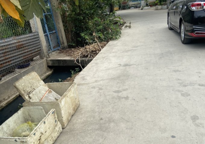 Bán nhà đất dt 840 m2 tọa lạc E3/61 đường Xóm Giữa, ấp 6, xã Tân Nhựt, Huyện Bình Chánh,TpHCM