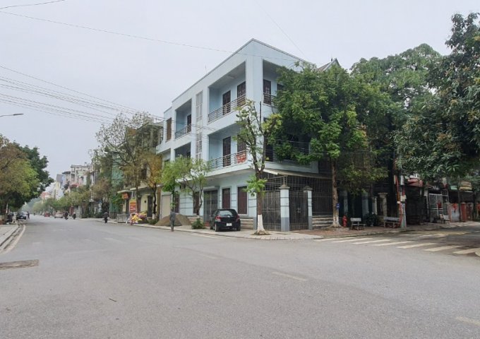 Bán nhà 2 tầng mặt phố Tôn Thất Tùng, Liên Bảo, Vĩnh Yên, DT 120m2, LH 0974.056.212 