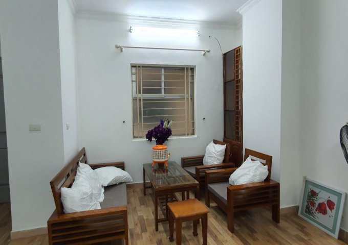 Bán gấp căn hộ A6B Nam Trung Yên, quận Cầu Giấy, Hà Nội