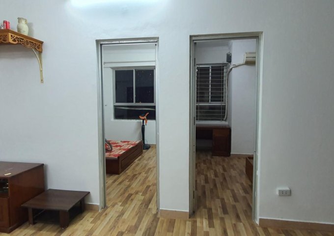 Bán gấp căn hộ A6B Nam Trung Yên, quận Cầu Giấy, Hà Nội