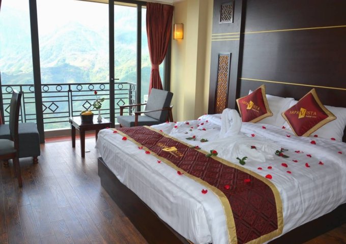 Bán khách sạn 3 mặt tiền 2100m2 - 42 phòng Đường Violet Sapa view Săn Mây Thung Lũng Mường Hoa - LH: 0968317195