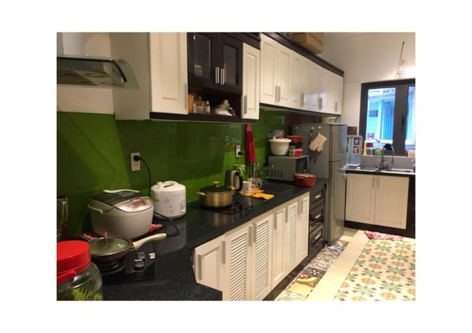 Cho thuê căn hộ ở tòa nhà 145 Nguyễn Trãi, ngay góc Tôn Thất Tùng- Nguyễn Trãi, Phường Bến Thành, Quận 1.