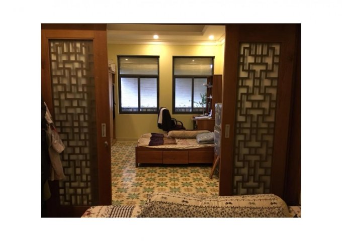 Cho thuê căn hộ ở tòa nhà 145 Nguyễn Trãi, ngay góc Tôn Thất Tùng- Nguyễn Trãi, Phường Bến Thành, Quận 1.