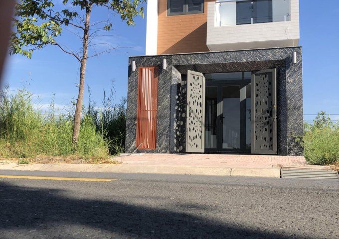 CẦN BÁN GẤP NHÀ PHỐ tại Khu Đô Thị Sinh Thái SOUTH WAVE – LONG HẬU.