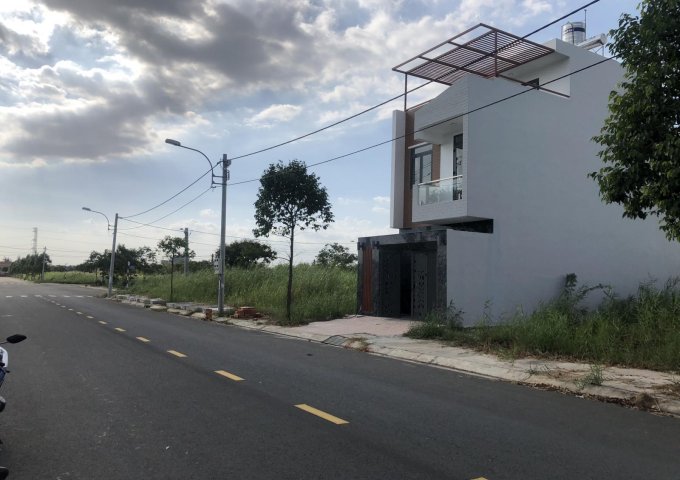 CẦN BÁN GẤP NHÀ PHỐ tại Khu Đô Thị Sinh Thái SOUTH WAVE – LONG HẬU.