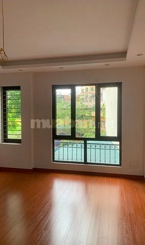 Bán nhà ngõ gốc đề 35 m2 x 4.5 tầng, ô tô vào tận nhà