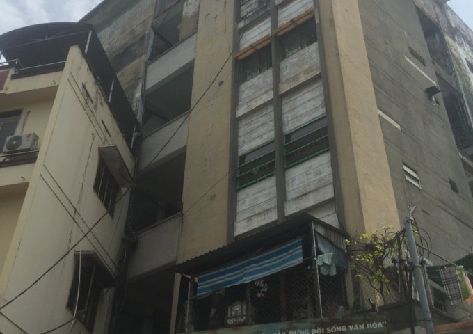 Bán căn hộ chung cư lầu 4,  số 415/46 Trần Phú, Phường 7, Quận  5, TP HCM