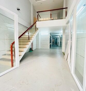 CHO THUÊ MẶT BẰNG VỊ TRÍ ĐẸP 2 MẶT TIỀN HỒ BÁ KIỆN, QUẬN 10