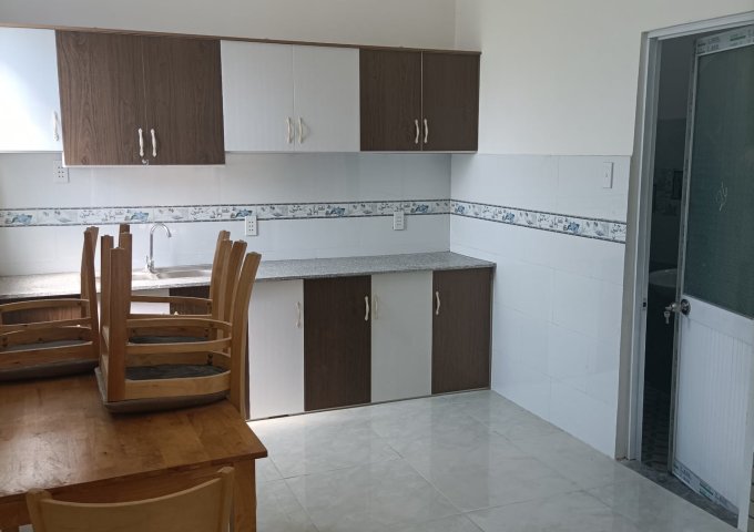 NHà gần chợ Bình chánh cặp đường đinh đúc thiện giá 680 triệu nhận nhà ở ngay