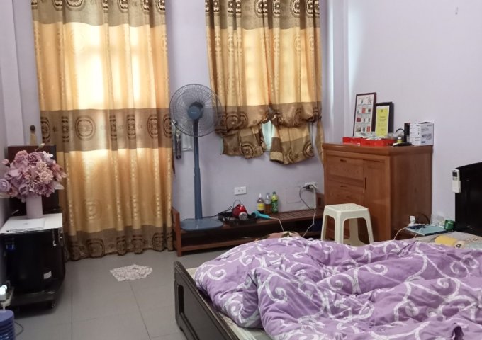 Chính chủ cần bán nhà 4 tầng số 2 tại ngách 56/125 phố Tứ Liên, Tây Hồ, Hà Nội.