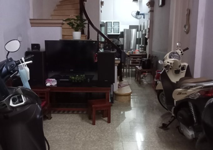 Chính chủ cần bán nhà 4 tầng số 2 tại ngách 56/125 phố Tứ Liên, Tây Hồ, Hà Nội.