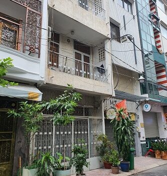 CHÍNH CHỦ CẦN CHO THUÊ NHÀ RIÊNG 3 LẦU HẺM 135 TRẦN HƯNG ĐẠO, QUẬN 1, HCM