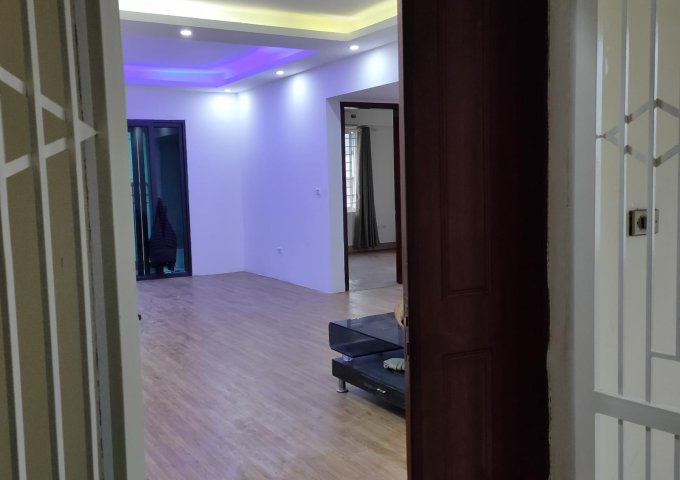 Bán căn hộ Chung cư CT1 Bắc Linh Đàm, 83,6m2 2PN, 2WC, căn góc 2 view thoáng cực đẹp. Giá 2,55 tỷ