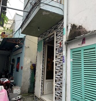 CẦN BÁN GẤP CĂN NHÀ GÓC 2 TẦNG LIỀN KỀ QUẬN 6, CHỢ LỚN