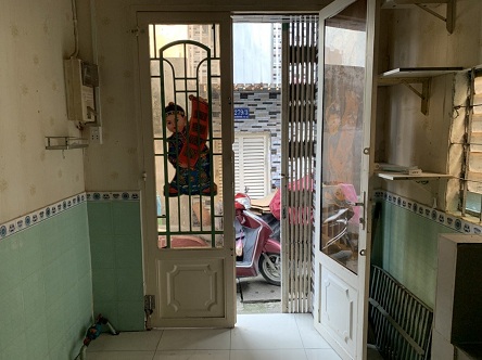 CẦN BÁN GẤP CĂN NHÀ GÓC 2 TẦNG LIỀN KỀ QUẬN 6, CHỢ LỚN