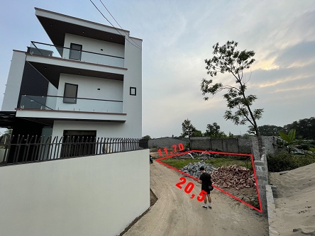 BÁN MẢNH ĐẤT LÔ 2 TRỤC ĐƯỜNG VIỆT BẮC THÁI NGUYÊN - CHÍNH CHỦ. LÔ ĐẤT HIẾM Ở TRUNG TÂM THÀNH PHỐ DƯỚI 10TR/M2