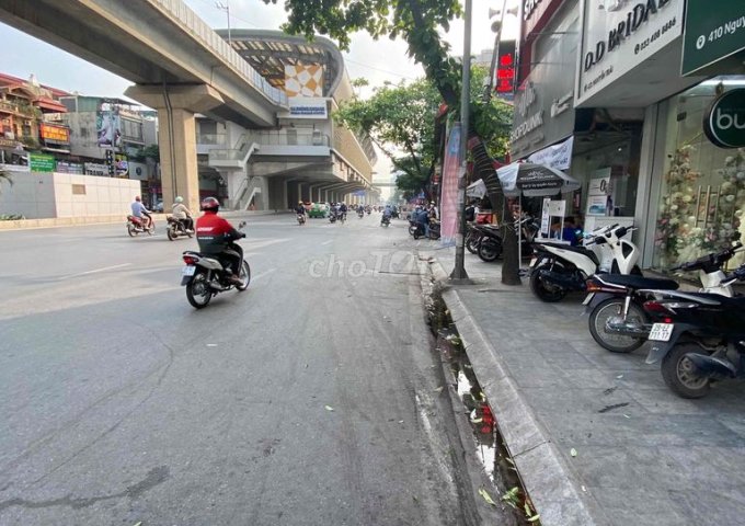 Chính chủ bán nhà mặt đường kinh doanh tại: 408 Nguyễn Trãi, Phùng Khoang, Nam Từ Liêm, Hà Nội.