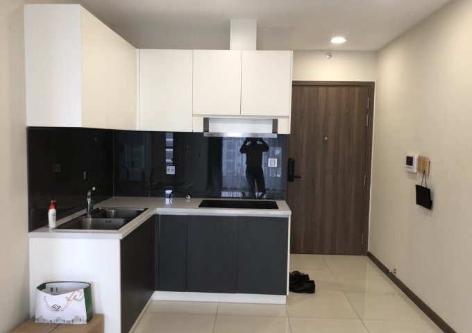 CHUYỂN NHƯỢNG CĂN HỘ CAO CẤP TẠI QUẬN 2, TP. HCM, NHÀ MỚI, TẦNG CAO, HƯỚNG ĐÔNG NAM.