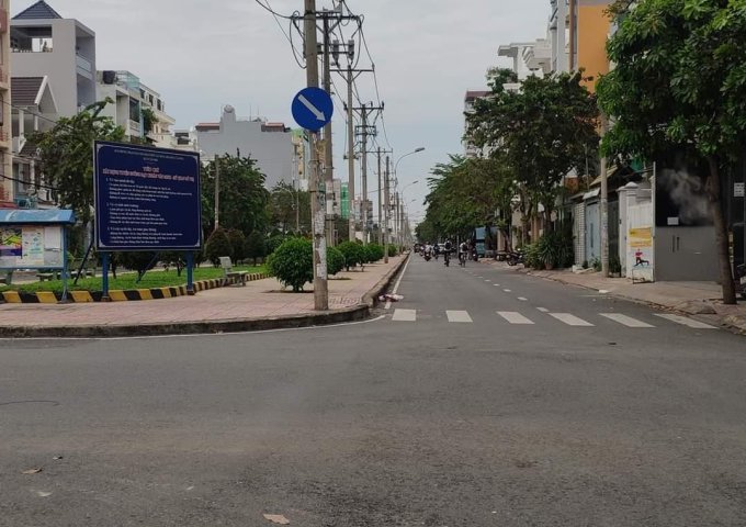 Mặt tiền Hiền Vương, Tân Phú, 80m2, nhỉnh 8 tỷ, 2 mặt tiền.