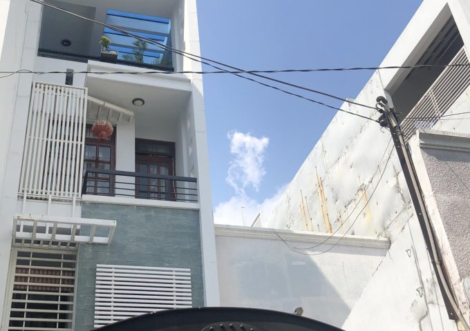 Bán nhà mặt tiền HXH Nguyễn Thượng Hiền, DT 44m2, 4x11, 4 tầng, 3PN