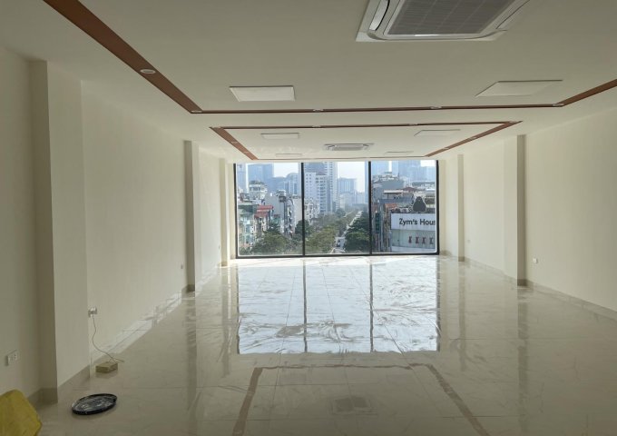 Cho thuê nhà mặt phố Cầu Giấy, 102mx 8T làm thẩm mỹ, showroom, văn phòng