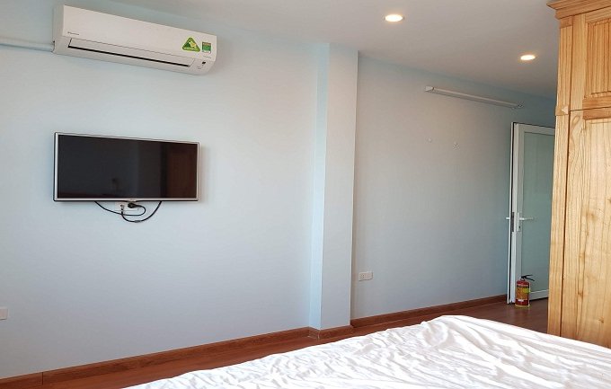 Cho thuê căn hộ dịch vụ tại Yên Phụ, Tây Hồ, 40m2, 1PN, đầy đủ nội thất 