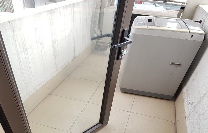 Cho thuê căn hộ dịch vụ tại Yên Phụ, Tây Hồ, 65m2, 1PN, đầy đủ nội thất hiện đại, ban công