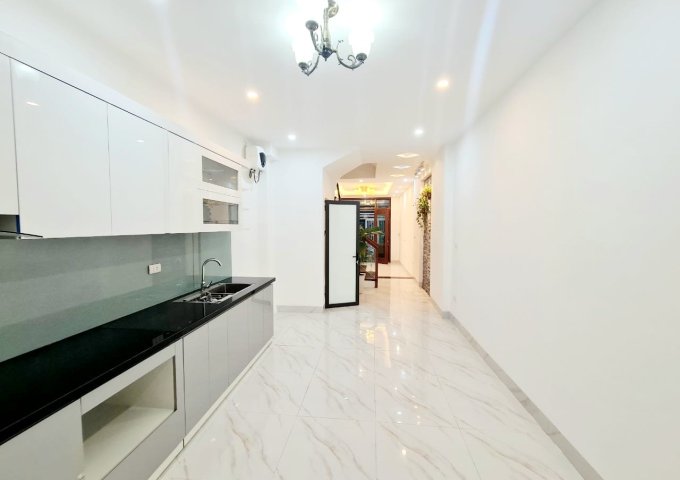 Bán nhà Nguyễn An Ninh, Hoàng Mai 54m2 X 5 tầng, MT 3.4m, giá 7.6 tỷ. LH em Lan 0975258510/ 0823040358