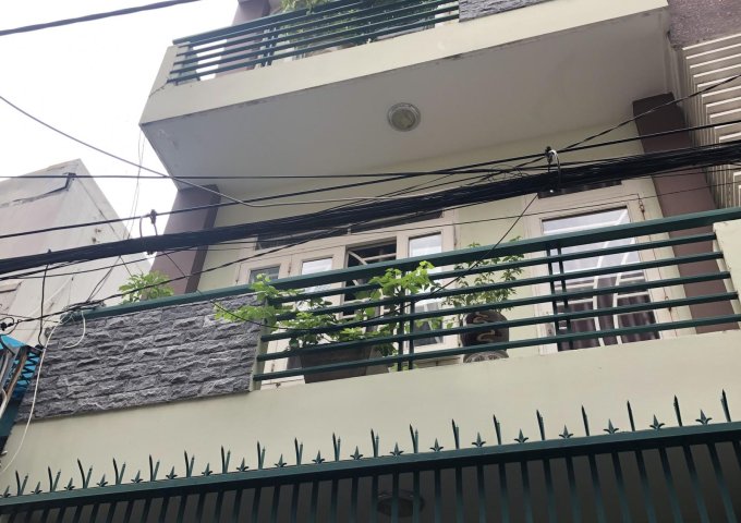 Bán nhà mặt tiền Nguyễn Thượng Hiền, DT 45m2, 5x9, 3 tầng, 2PN siêu to